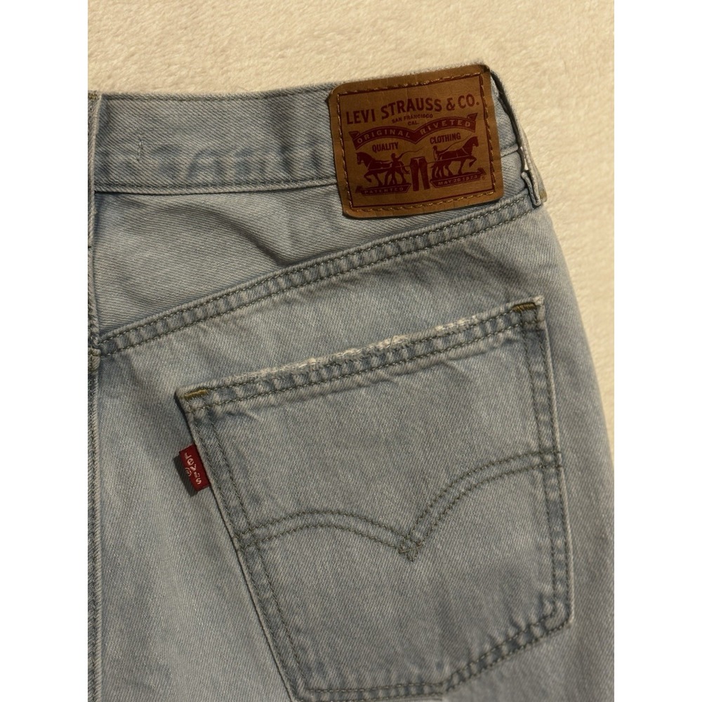 Levi's Women's Jeans 29 Low‎ Pro Straight Leg Light Wash Denim Holes Distressed - Picture 10 of 11